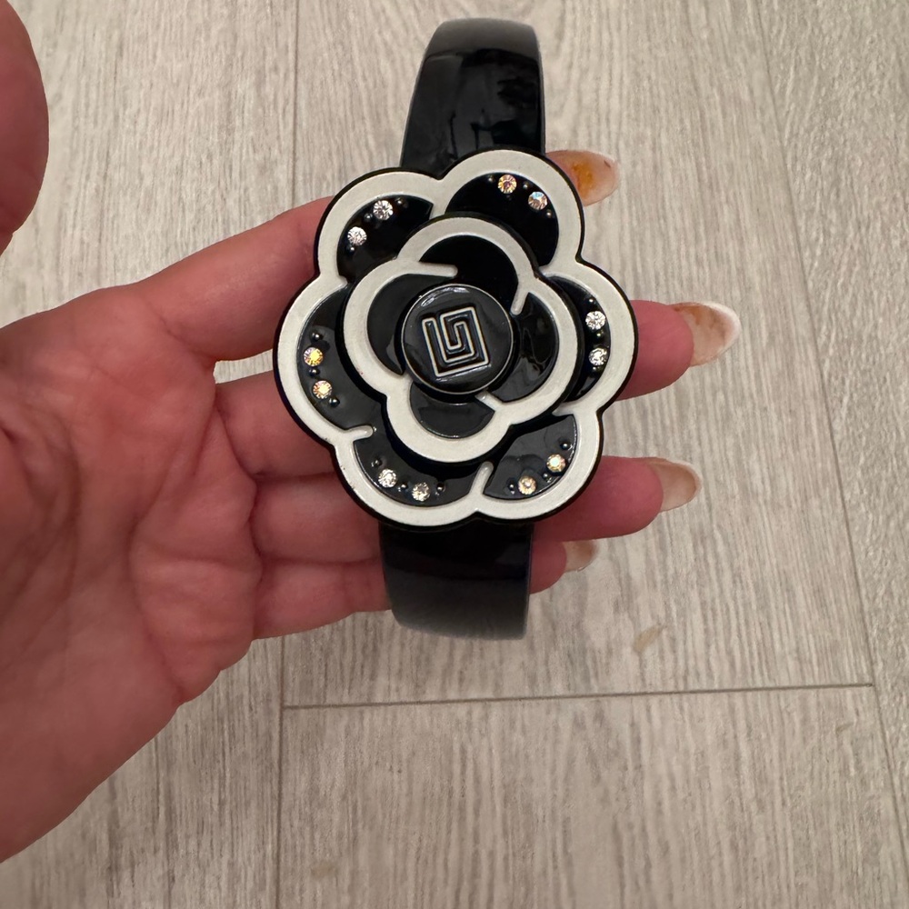 Black and White Floral Women's Bracelet